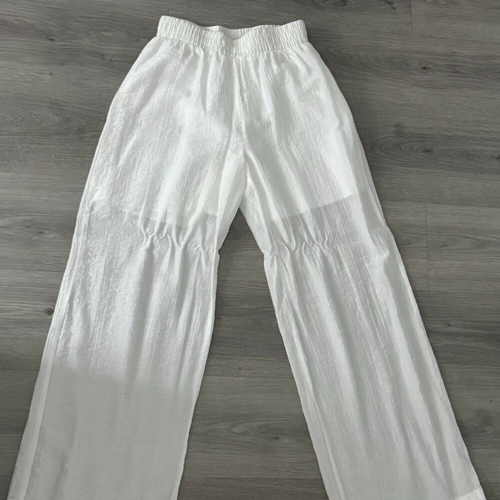 white linen pants